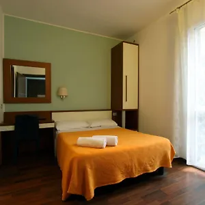 Hotel Lux Durante, Milão