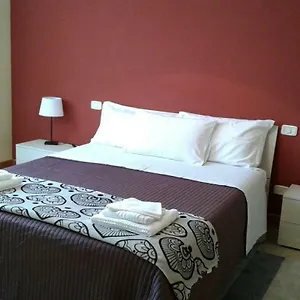 https://casa-montefalco.it-tuscanyhotel.com