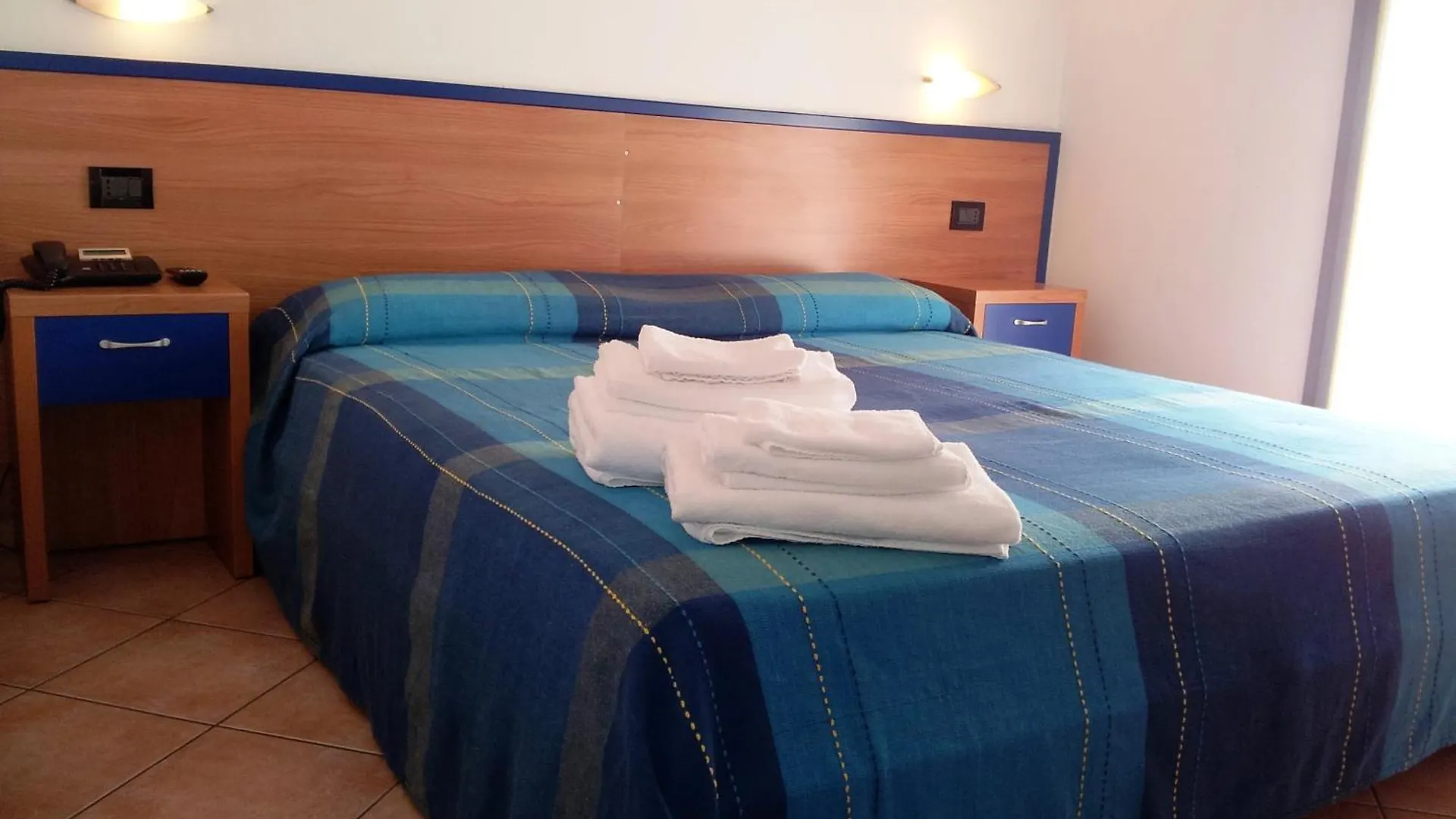 **  Hotel Iride Stazione Lambrate Citta Studi Милан Италия