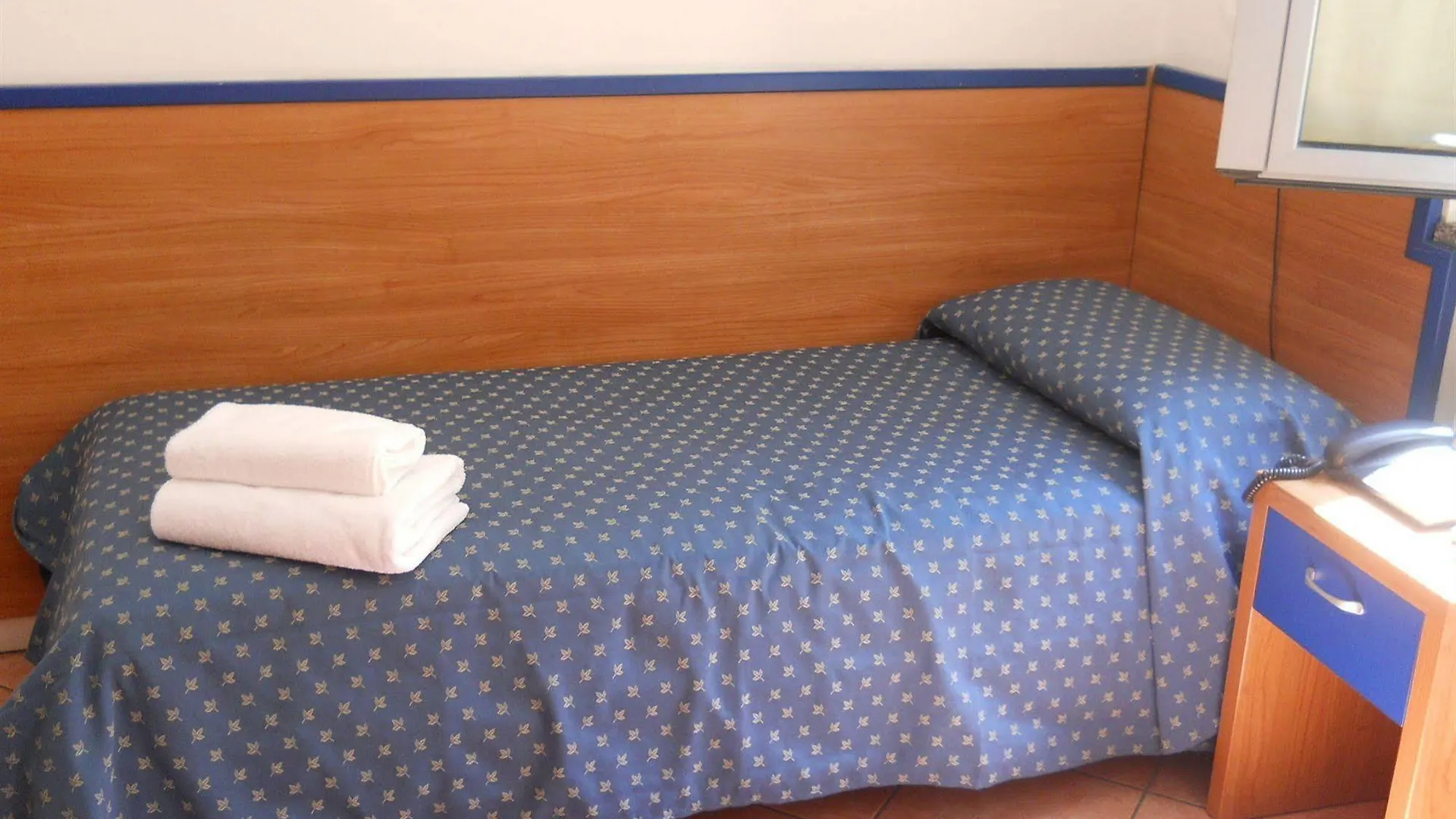 Hotel Iride Stazione Lambrate Citta Studi Милан 2*,  Италия